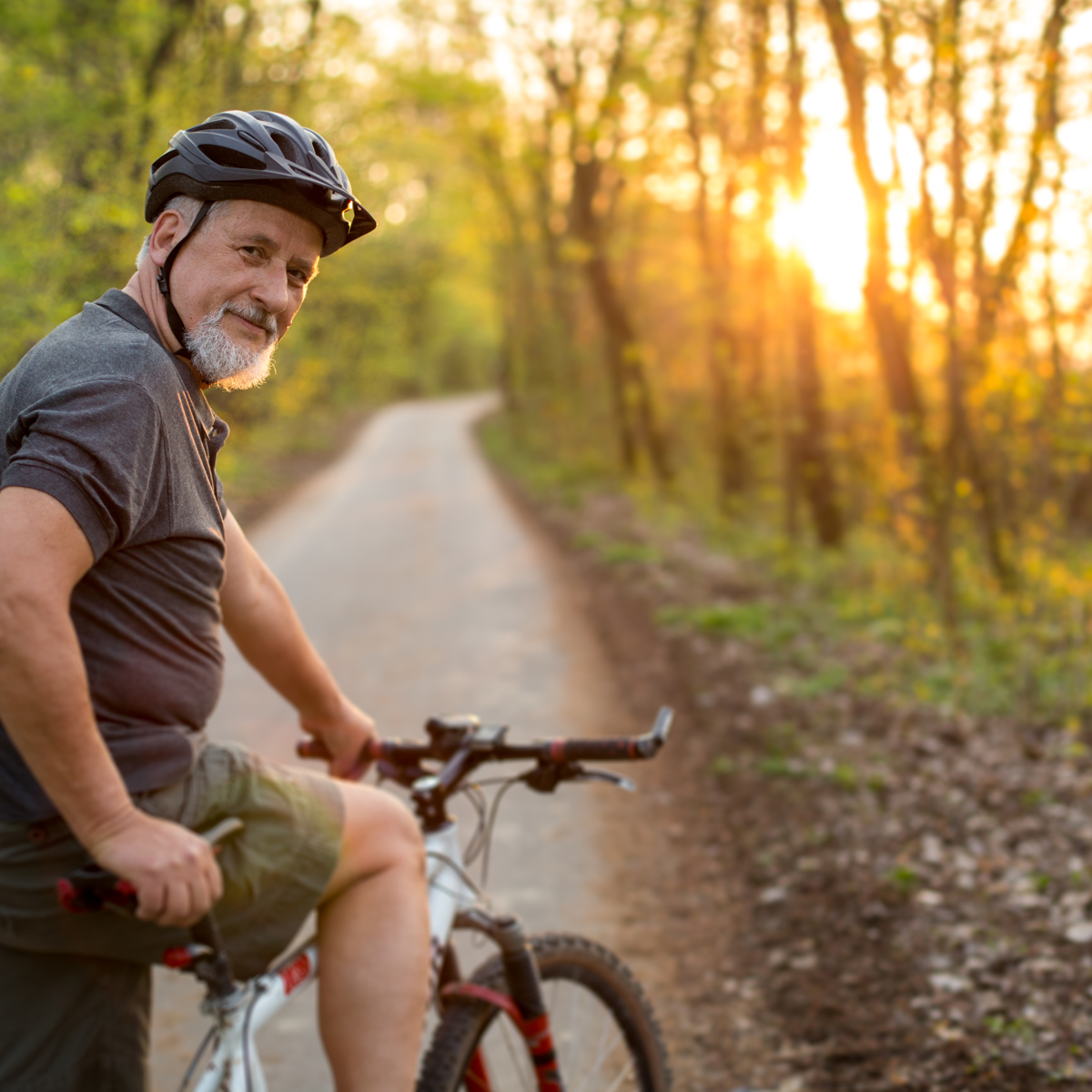 Istock 518659854 Cyclist